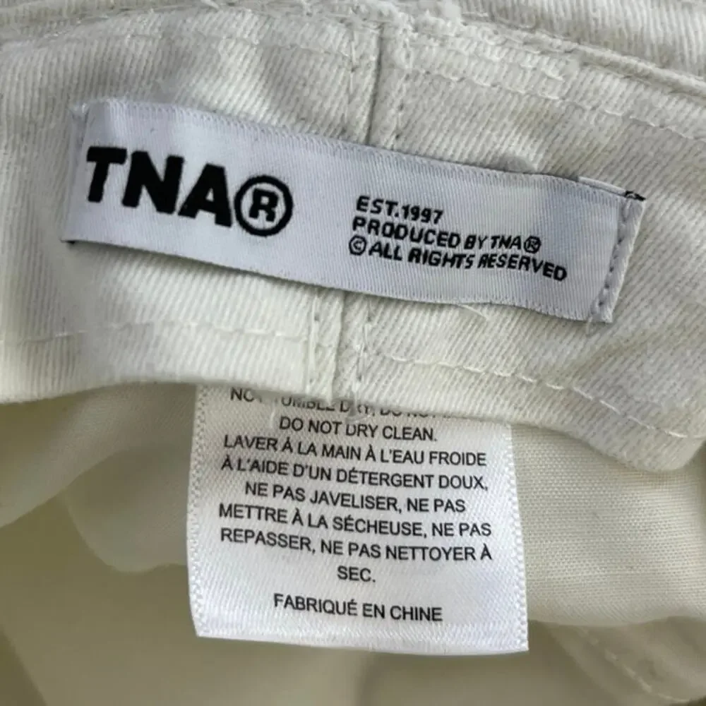 Aritzia TNA Women's White Adjustable Drawcord Cotton Twill Bucket Hat Size M/L